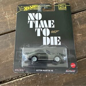 Hot Wheels Pop Culture Grey Aston Martin V8 No Time To Die James Bond 007